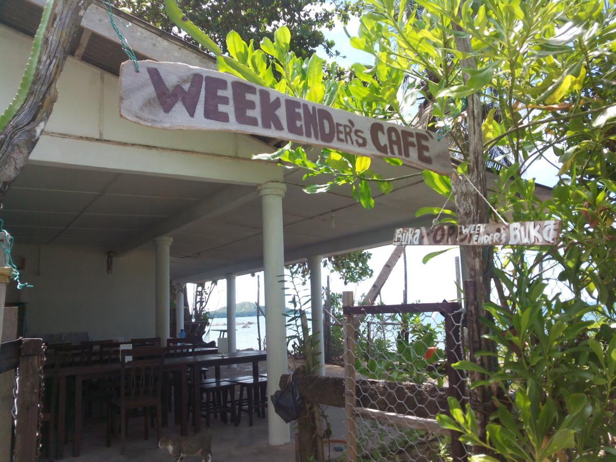Pandan Beach Homestay Kampong Pandan Exterior photo